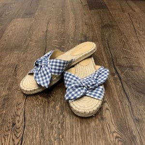 Nine West bow slides